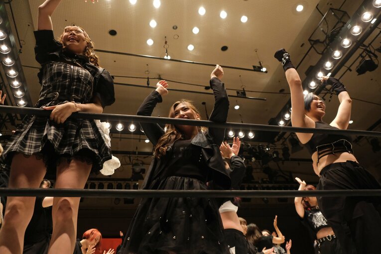 「闘うグラドル」もデビュー、アクトレスガールズの“華がスゴい”新人たちの裏で…エース・青野未来が泣いた理由「まったく追いつけていない」(26)