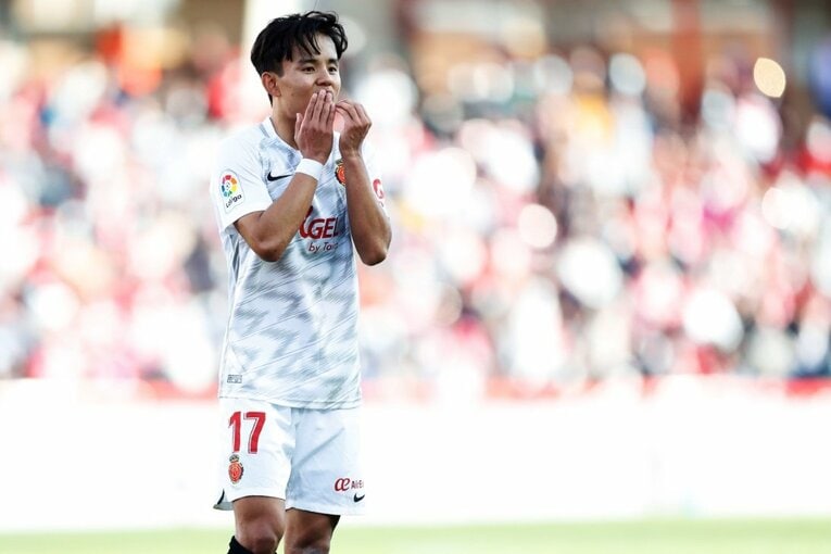 久保建英vsバルサがW杯イヤーのリーガ初戦… 年末の試合で見た「タケの身体の進化」と新星たちの奮起〈撮影者の視点〉(67)