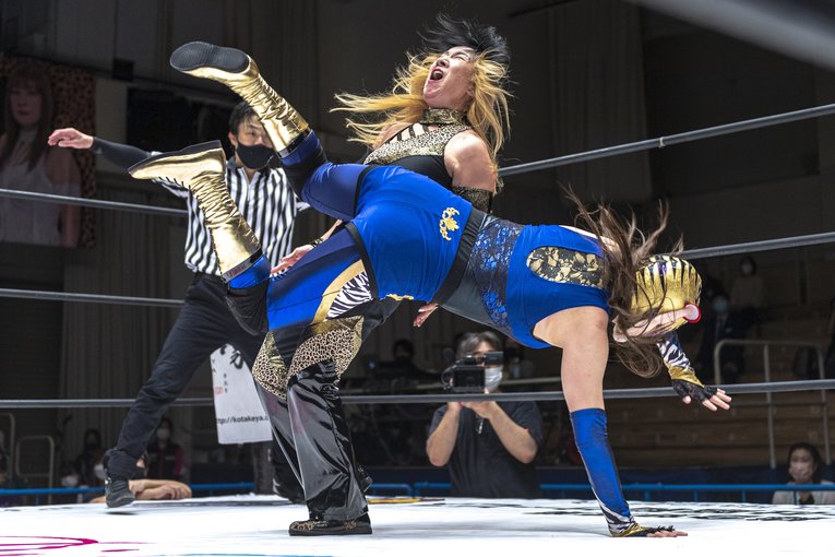 タイガー・クイーンと師匠でもあるジャガー横田の直接対決