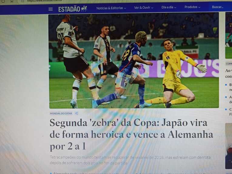 「今大会2試合目の番狂わせ。日本が見事な逆転でドイツを2－1で下す」（日刊紙「オ・エスタード・デ・サンパウロ」）