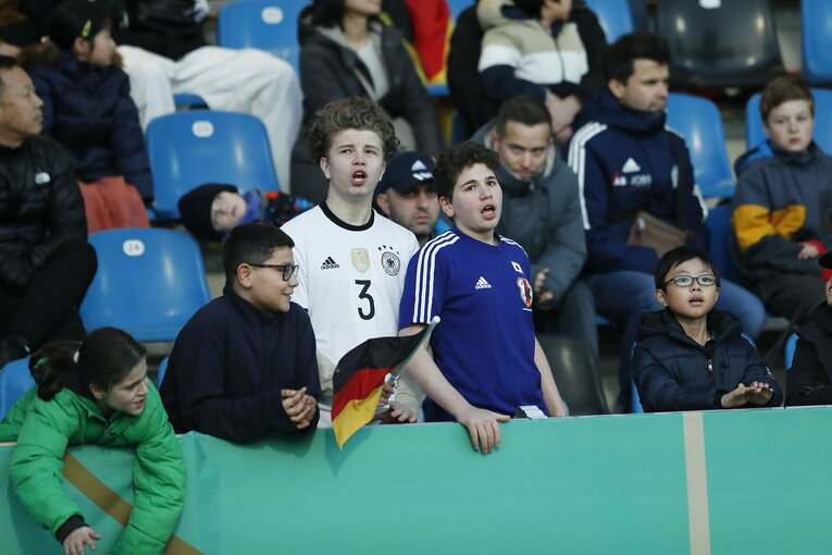 「CLやELに出ているドイツ有望株のフィジカルに負けず…」パリ世代日本代表を撮って感じた“肉体とハートの充実ぶり”(53)