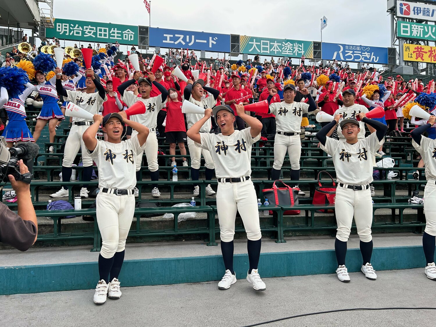 『ジャンボリミッキー！』を踊る神村学園　©Yukiko Umetsu