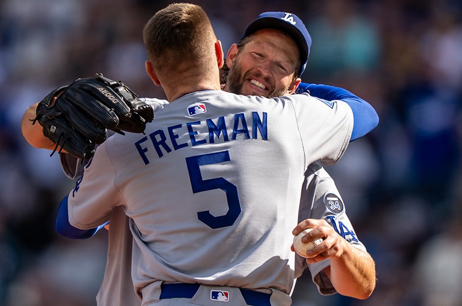 「今が潮時だ」カーショウ37歳引退にフリーマン36歳が泣いた…ドジャースの仲間意識「スコットが親子練習の球審役」「大谷翔平、ベッツは義理堅く」＜Number Web＞ photograph by Stephen Brashear/Getty Images