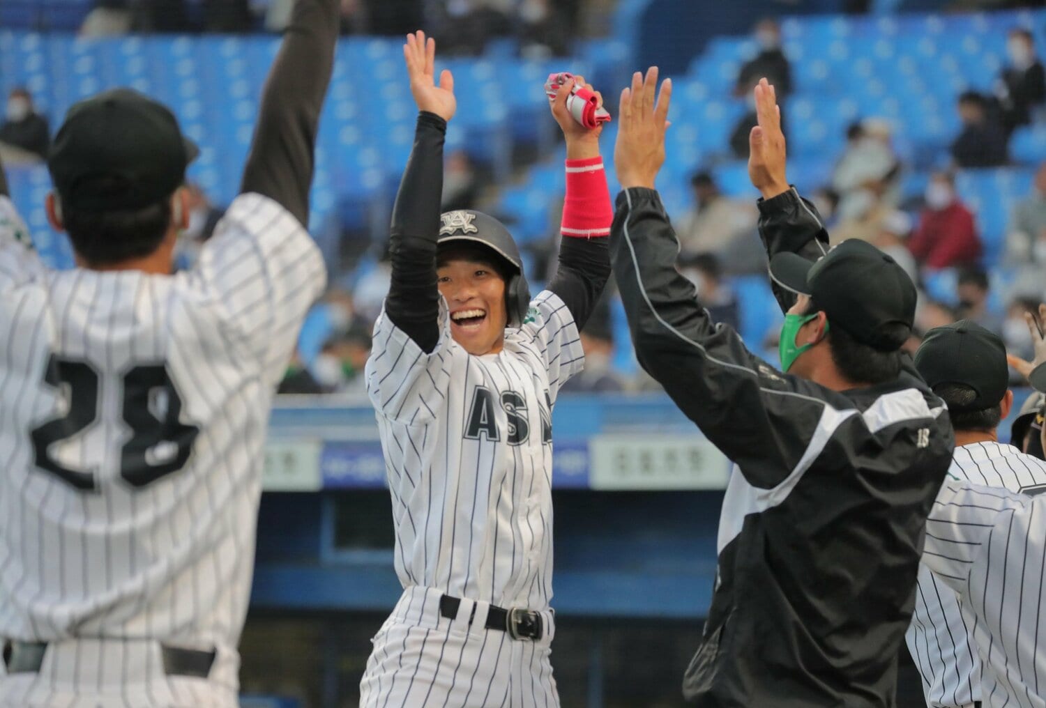来年ドラフト有力候補の大学生二塁手【3】亜細亜大・田中幹也（166cm65kg・右投右打・東海大菅生高）　©Sankei Shimbun