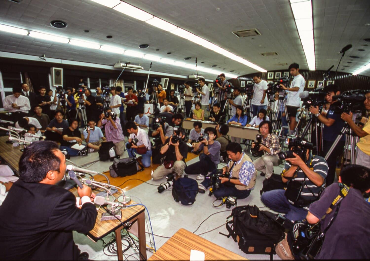 2000年8月、日本医科大学付属病院での記者会見　©Susumu Nagao