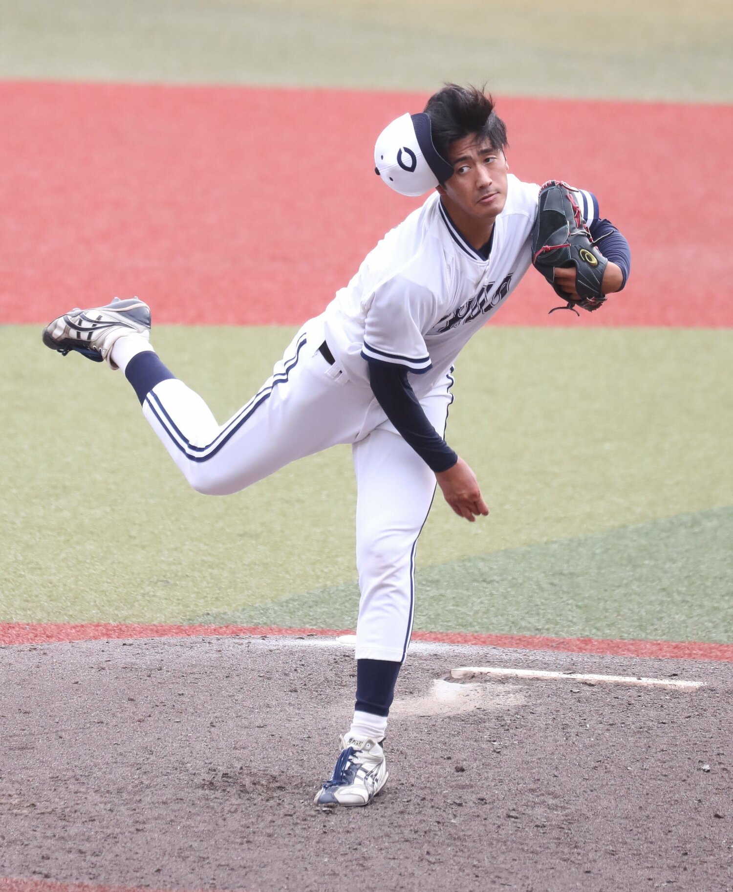 中央大の西舘勇陽投手。社会人のベテラン投手も脱帽の完成度 ©JIJI PRESS