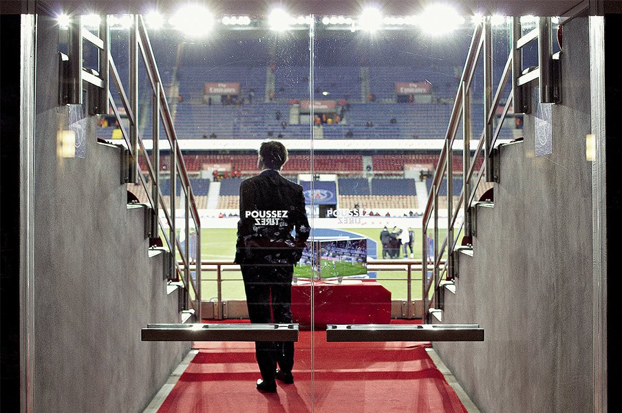 サッカースタジアムで最高の観戦席は？PSGが誇る世界のセレブ垂涎のVIP席。＜Number Web＞ photograph by Aglae Bory/L'Equipe