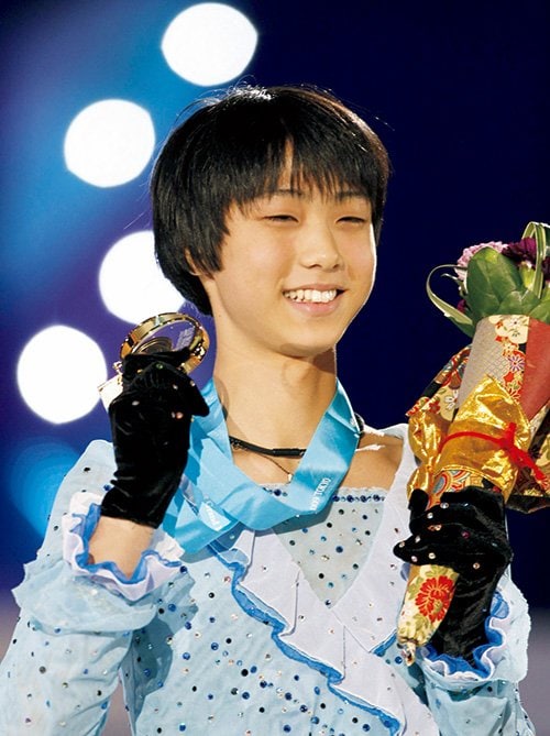 2009ジュニアGPファイナル（東京）　東京・代々木第一体育館で開催された大会。ショート3位からフリーで逆転を果たし、当時の史上最年少記録となる14歳で優勝を飾った　©KYODO