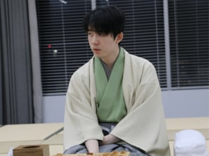 「はあ…」“最強・藤井聡太”復活の一局に永瀬拓矢がタメ息「研究会では近い棋力の方がいない」構想を無力化した“不調説払拭”の真相とは