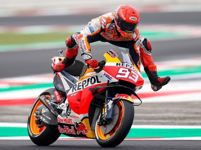 ＜マルケス再び戦線離脱＞転倒がつきもののバイクレースで、偉大な王者たちは怪我とどう対峙したか…ノリックなど“日本勢”の場合は？＜Number Web＞ photograph by Satoshi Endo