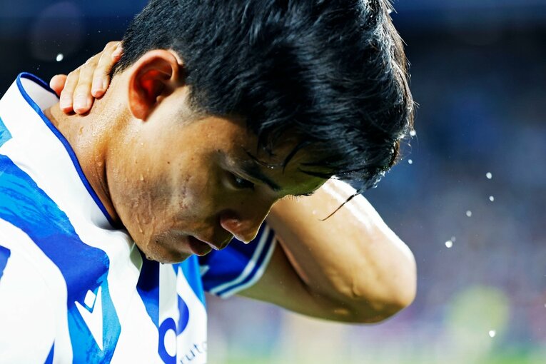 久保建英は「2ケタ得点」狙えるのでは…名手シルバと“精度の差”はあれど、カメラマンが感じたワケ〈バルサ戦好守で同点弾の起点〉(13)