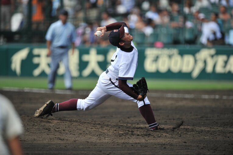 いまと比べると線は細いが、今に通じる変則フォームに面影がある高校時代　©BUNGEISHUNJU