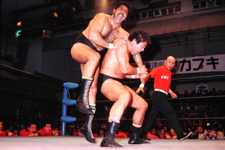 タイガー・ジェット・シンvsアントニオ猪木 ／ photograph by AFLO