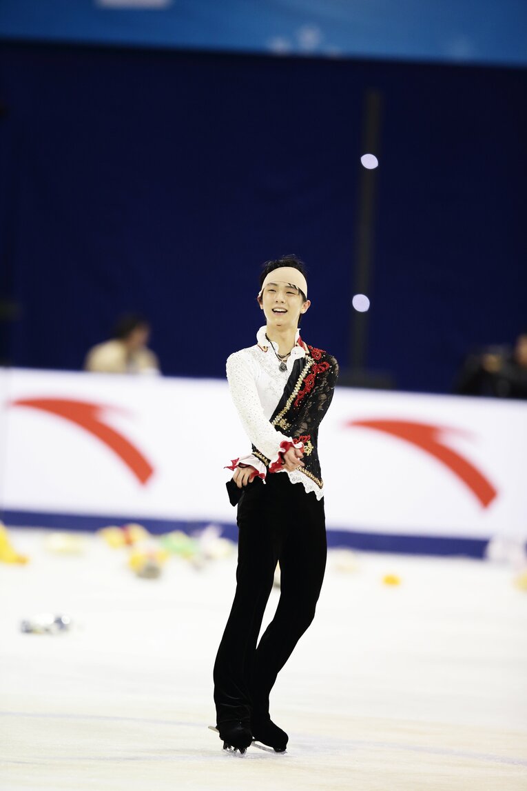 棄権せず、フリーの演技をやり通した羽生　©Tsutomu Takasu