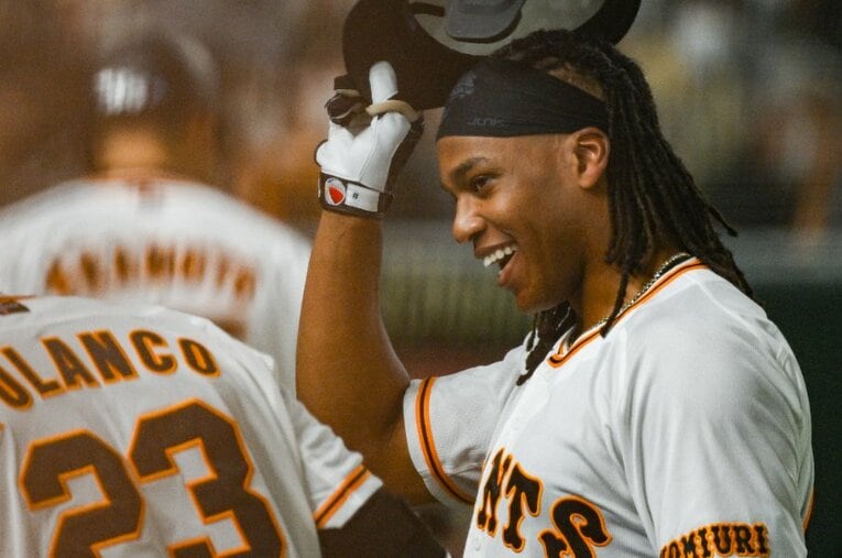 来日1年目で打率.271、23本塁打、52打点の成績を残した巨人ウォカーが今季の印象に残る3つのプレーを語った ／ photograph by Nanae Suzuki