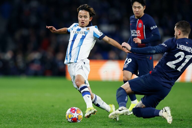 久保建英22歳が“3つ上の怪物”エムバペに屈し、親友イ・ガンインとハグ「信じてくれる限り…」初CL終幕も、撮影カメラマンは希望を見た(18)