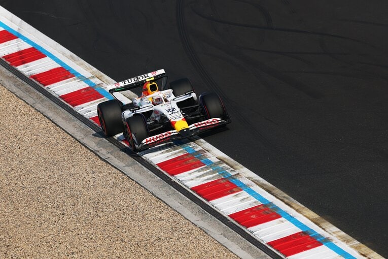 今季序盤2戦にRBで出走し、明るい表情を見せることが多かった角田　©Getty Images / Red Bull Content Pool