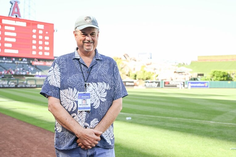 40年以上エンゼルスを撮影してきたカメラマン、ジョン・コルデスさん（63歳） ©Nanae Suzuki