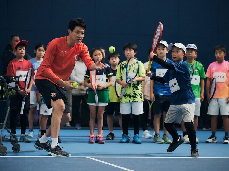 「ミスしたらガッツポーズ！」「いつも心は40－0！」松岡修造がテニスで世界を目指す31名の子どもたちへの熱血指導を通して伝えたいこと(2)