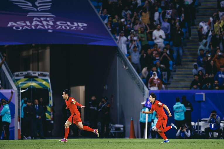 ソン・フンミン劇的FK連続写真（2/5枚）©︎Kiichi Matsumoto