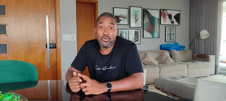 エジミウソンの豪華お宅と家族のラブラブぶり…写真はまだまだ続きます　©Hiroaki Sawada