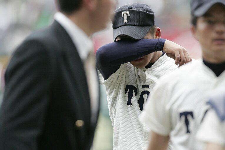 第78回センバツで負けて“号泣”する大阪桐蔭・中田翔　©Tamon Matsuzono