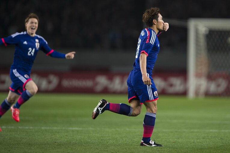 2015年ウズベキスタン戦で決めた美しいミドルシュート（3/7枚）©︎Takuya Sugiyama