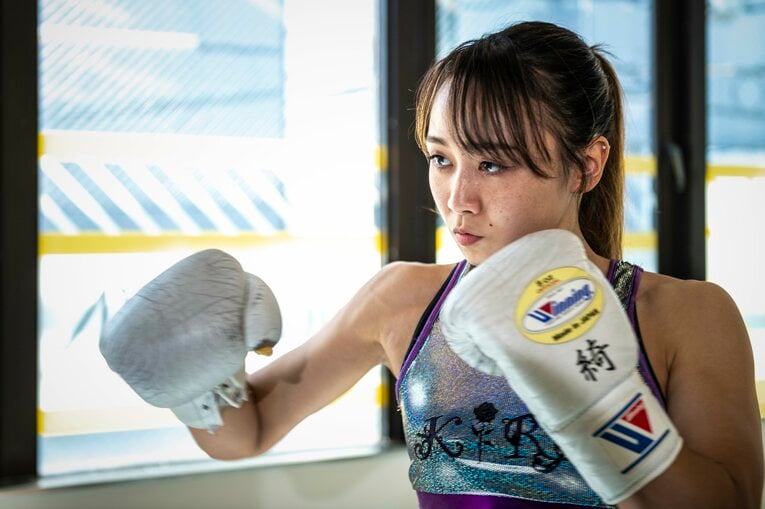 「武尊さんみたいに気迫で前に出て…」大学1年生・松谷綺が19歳で狙う“K-1女子”の頂点《特別フォトインタビュー》(29)