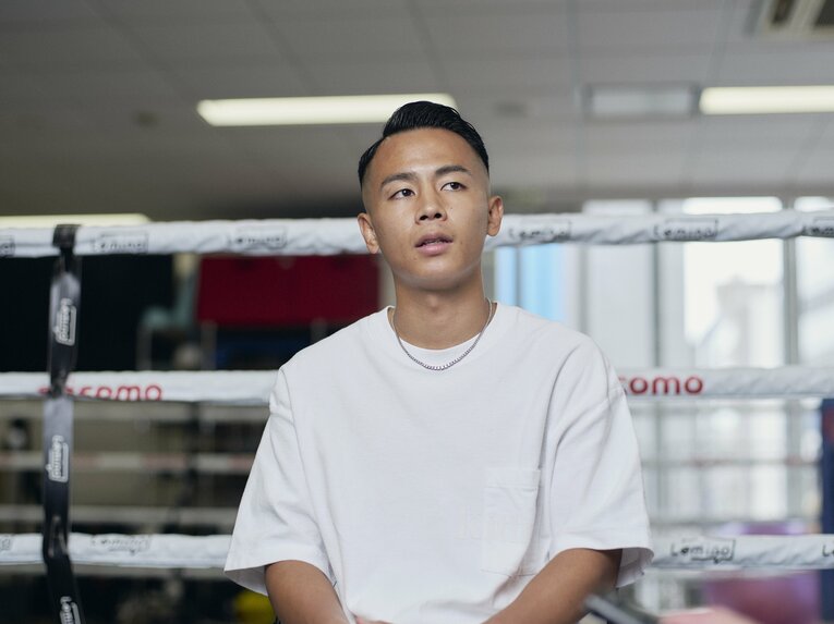 試合中はポイントを計算していなかったと明かす武居由樹　©Yuki Suenaga