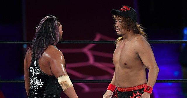 2本のベルトはEVILに貸してただけ!?内藤哲也、神宮球場でタイトル奪還