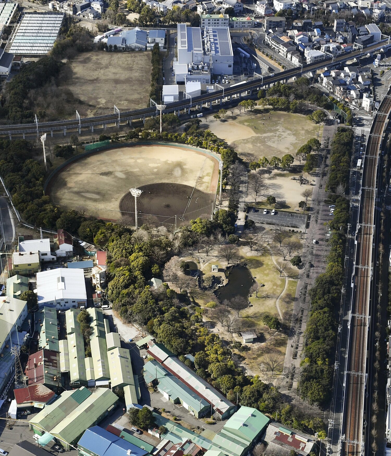 堂安律が兄の憂さんとボールを蹴り合った尼崎市の「小田南公園」（2022年当時）　©KYODO