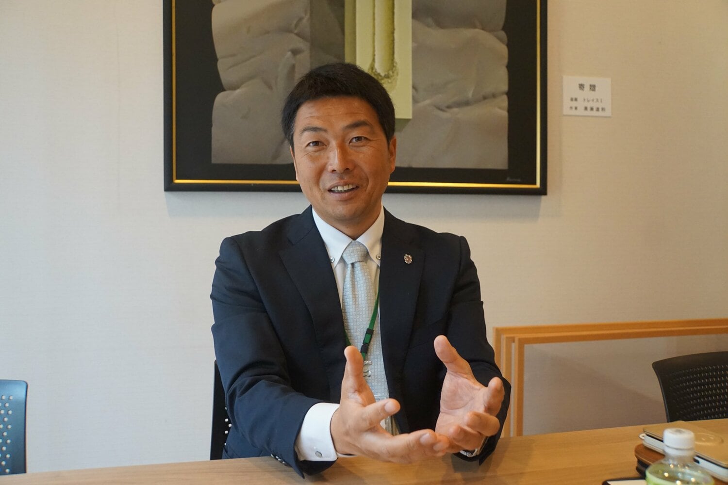 インタビューに応える小田大介監督　©Kei Nakamura