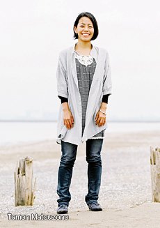 AI UEDA
1983年10月26日、京都府生まれ。洛北高でトライアスロンを始める。卒業後、千葉・稲毛インターで本格的なトレーニングをスタート。'06年のアジア大会で銀メダルを獲得するも、'08年の北京五輪は17位に終わる。'09年からW杯ウアトゥルコ大会を2連覇。155cm、44kg。