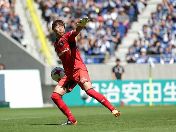 正GKに限りなく近い男、東口順昭。「永嗣さんはでかい存在」でも……。＜Number Web＞ photograph by J.LEAGUE PHOTOS