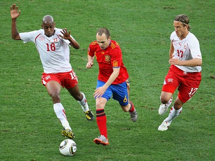 ロースコアと堅守速攻。~南アW杯で得点が少ない理由~<Number Web> photograph by Getty Images