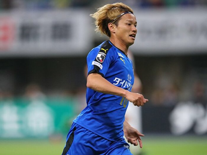4年前までアマ、今はJ1で得点王争い。大分のエース藤本憲明は動かない。<Number Web> photograph by J.LEAGUE