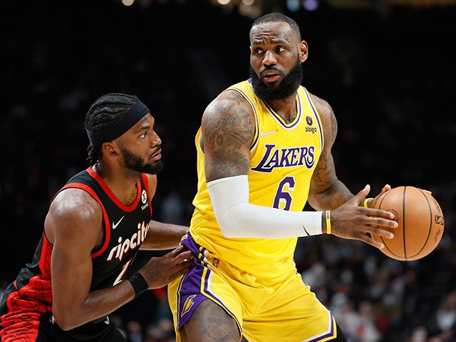 レブロン・ジェームズ、レブロン、バスケ、NBA、ルーキー レブロン・ジェームズのルーキーカードに何と1億円以上の値が