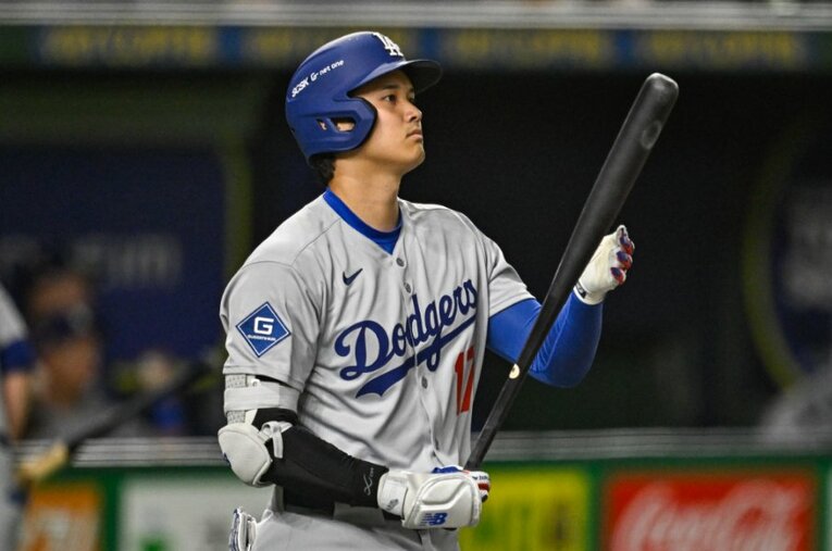 3月18日、東京ドームでの開幕戦で打席に立つ大谷翔平。地元・岩手県奥州市の人にとって、大谷はどんな存在なのか ／ photograph by Nanae Suzuki