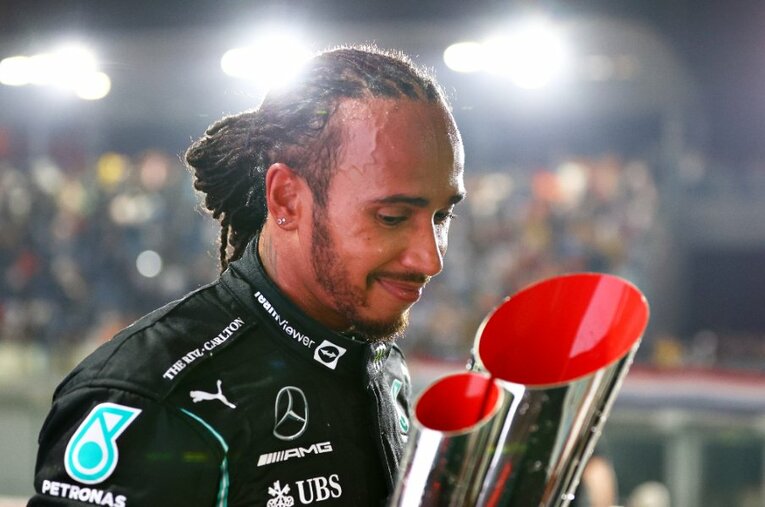 圧倒的な速さでカタールGPに勝利し、ブラジルGPに続いて2連勝を遂げたハミルトン ／ photograph by Getty Images