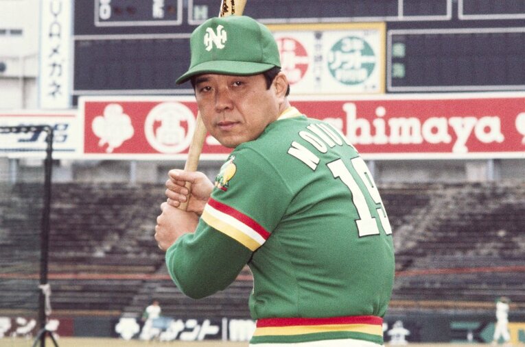 南海ホークス時代の野村克也。1954年にテスト生で同球団に入り、1970年～1977年までは選手兼任監督を務めた　©AFLO