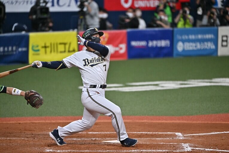 吉田のサヨナラ弾（6／6）　©Hideki Sugiyama