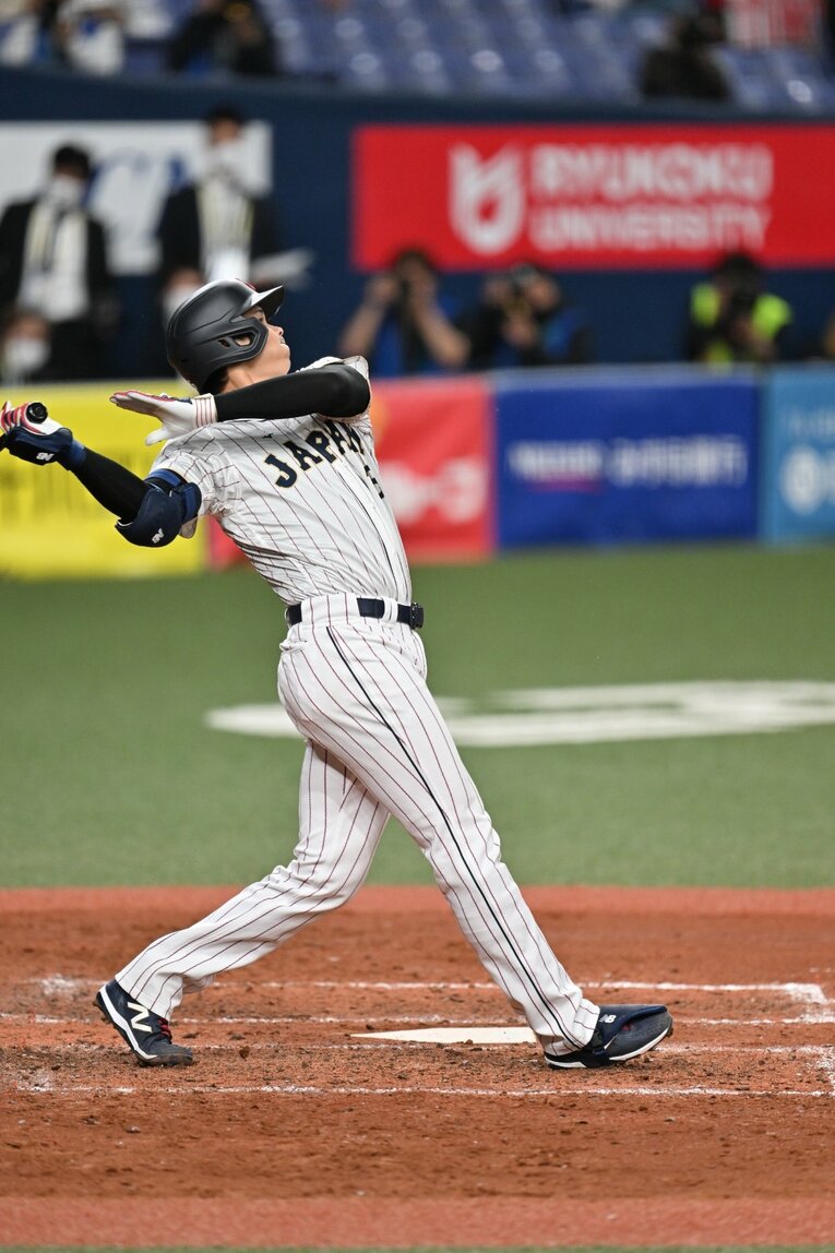 大谷の「詰まってるのに連発」（7枚中の3枚目）©Naoya Sanuki