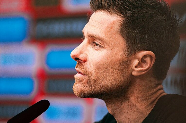 42歳にして欧州サッカーの新名将としての地位を確立したシャビ・アロンソ。その指導法で目立つ《5つのキーポイント》とは？ ／ photograph by Taisei Iwamoto