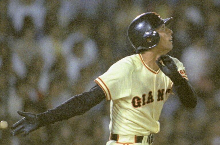 一本足打法の習得を断念した1985年の駒田徳広（当時22歳）。王貞治監督の期待に応えられなかった“負い目”は現役引退まで消えなかったという ／ photograph by KYODO