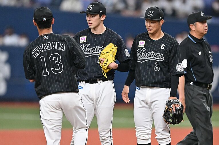 佐々木朗希に対する球審の詰め寄りが物議を醸したが、元審判は過去にどんな経験をしたのだろうか　©Hideki Sugiyama