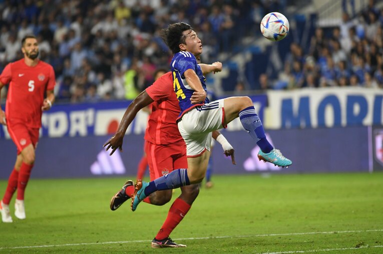 試合には敗れたものの、前半8分の相馬の先制点は背後からの浮き球に合わせた見事なゴールだった ／ photograph by Getty Images