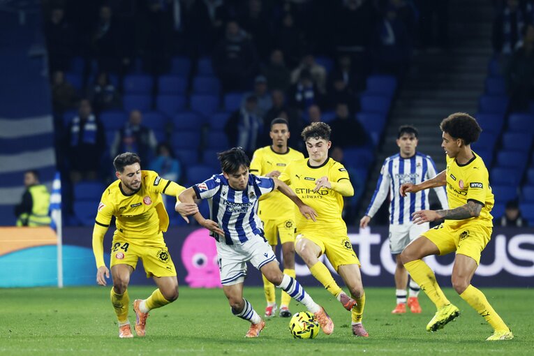 “監督解任”3連敗に傷心の久保建英「冬の移籍、さすがにない」と日本代表戦後に語ったが…「大ブーイングのサポーターに感謝」ソシエダ危機のリアル(2)