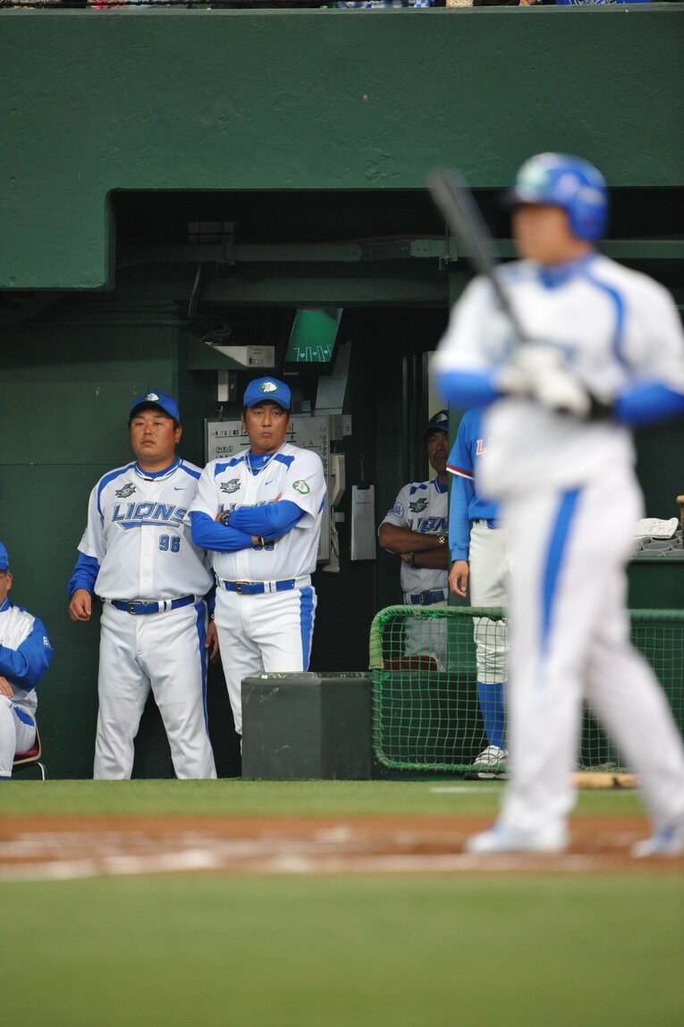 「サンペイ、三振してもいいからさ」“おかわりくん”ブレイク前夜の西武・中村剛也を救った言葉《祝・史上14人目の450本塁打》(25)