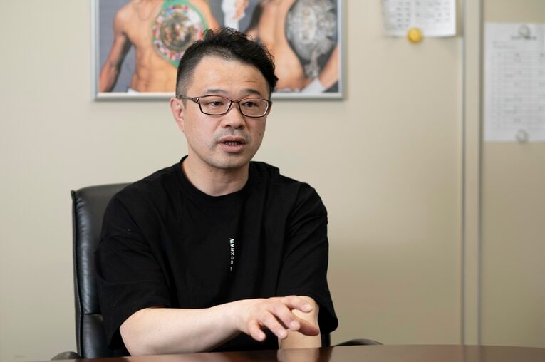 現役時代を振り返る小堀佑介。世界戦には多額の費用がかかっていた　©Tadashi Hosoda