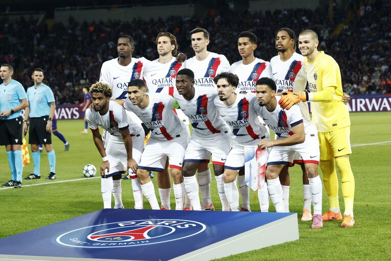 「ドウアンを撮りに来たんだろ？」CL大量失点に少しイラ立った後のブラジル撃破「僕がWBにいたままで」万能の日本代表MF堂安律は欧州でも評判(10)